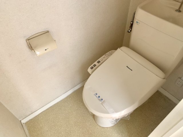拡大写真:コーポニューライフ 2階206のトイレ
