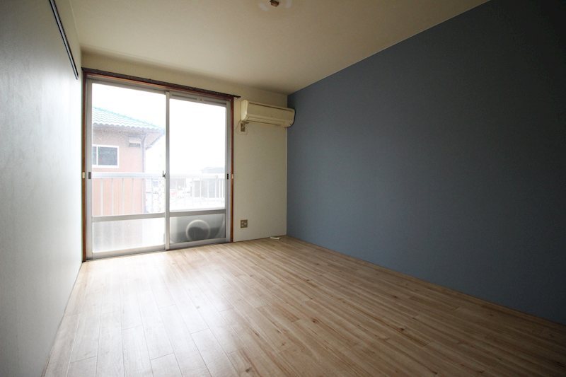 拡大写真:コーポニューライフ 2階206の居間
