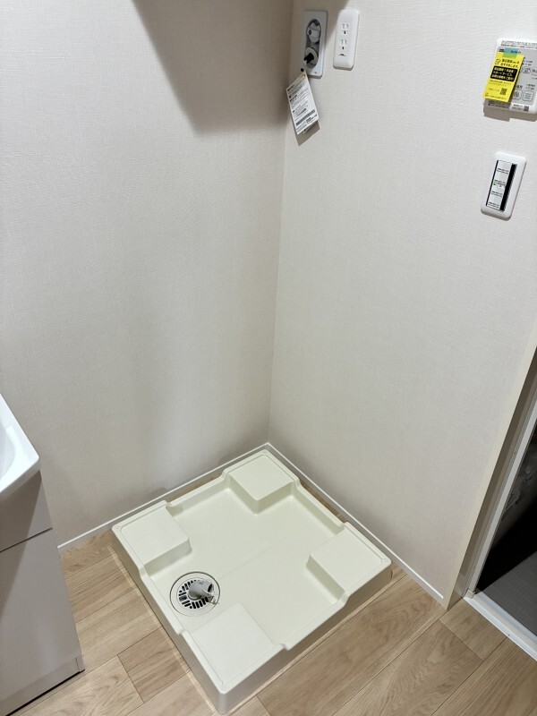 拡大写真：ユアメゾン益野　Ａ 2階201のコンパクトで使いやすい洗面所