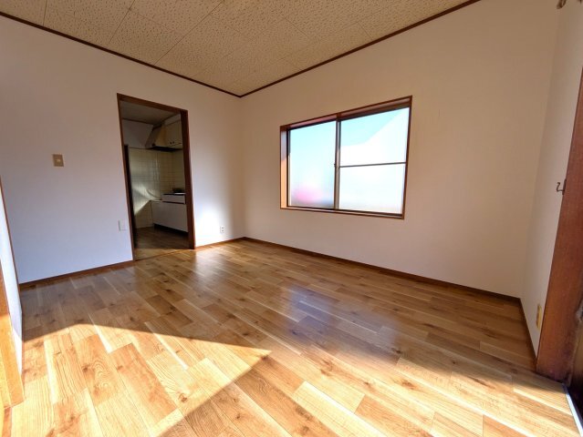 拡大写真:平福2丁目借家 1の使いやすい居間です