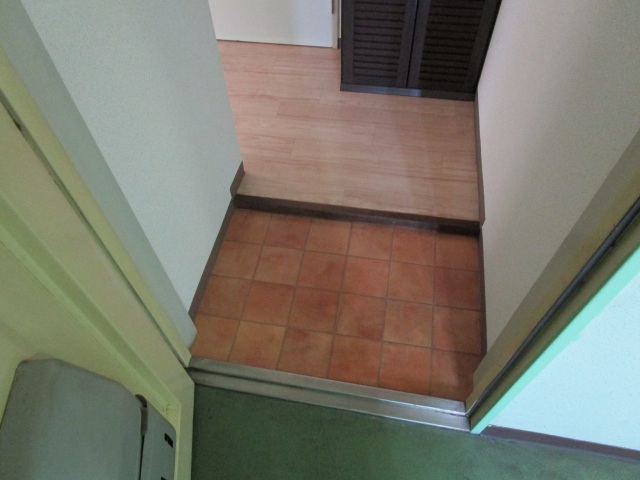 拡大写真：プレアール野田屋町 4階402の玄関