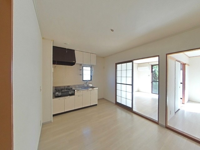 拡大写真:Bright Hight 1階101の居間