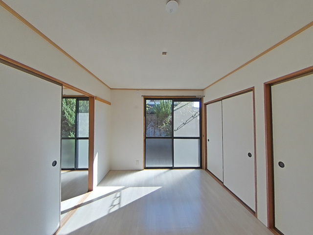 拡大写真:Bright Hight 1階101の居間
