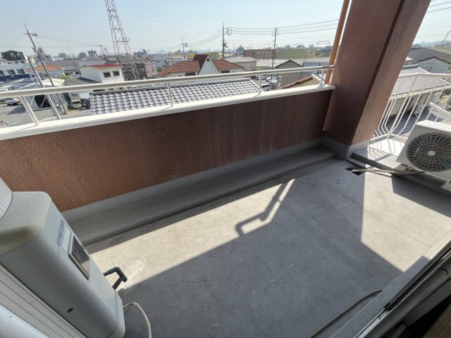 拡大写真:渡辺ビル 3階303のバルコニー
