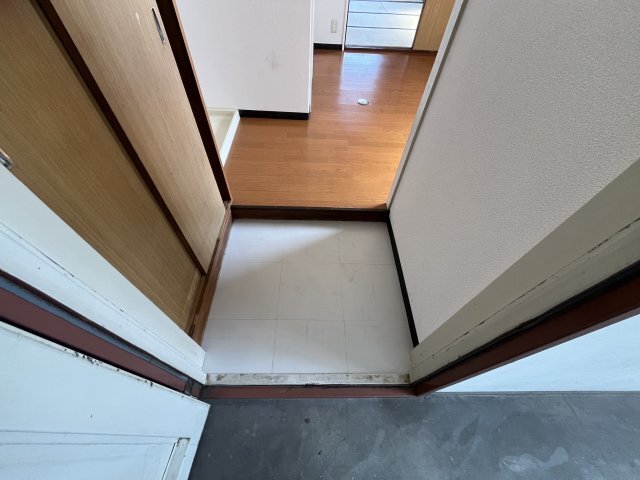 拡大写真:渡辺ビル 3階303の玄関