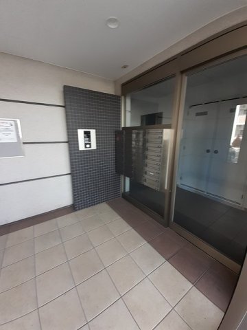 拡大写真:Mode Eight Ⅱ 1階110の毎日通るエントランスはこのようになっています