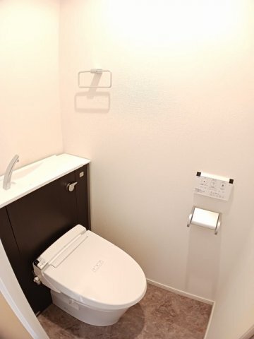 拡大写真:Mode Eight Ⅱ 1階103のトイレもきれいです