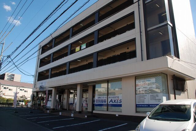拡大写真：ラピーヌ円山 3階305の外観