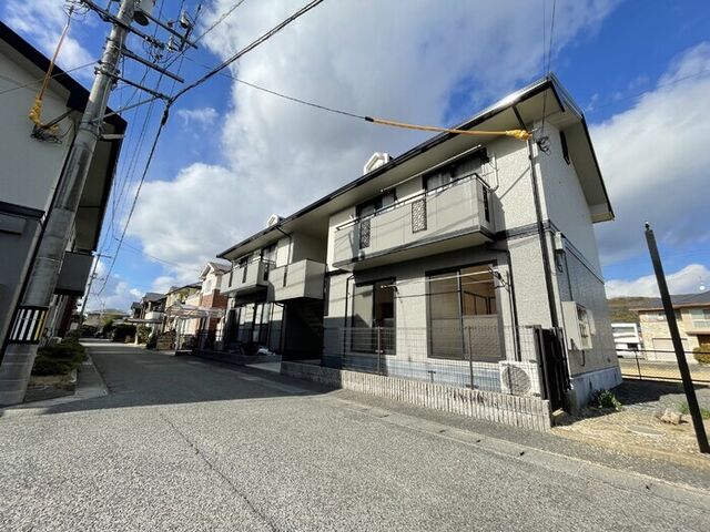 ビューラー福泊 A棟の外観