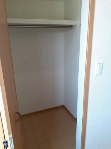 拡大写真：Ｔ’ｓ　ｓｑｕａｒｅ　雅 1階102の収納のためのスペースです