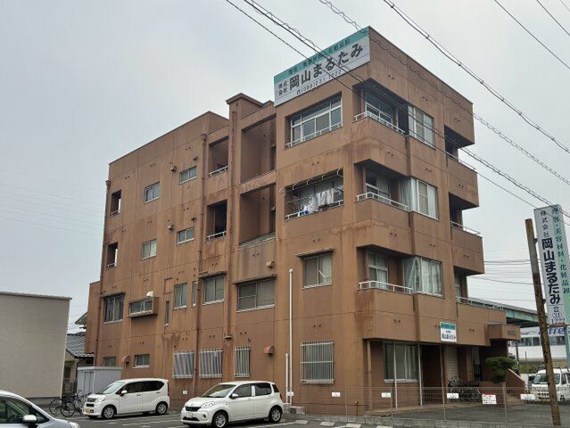 渡辺ビルの外観