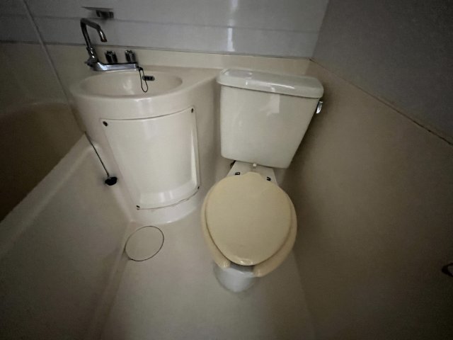拡大写真:渡辺ビル 4階401のトイレ