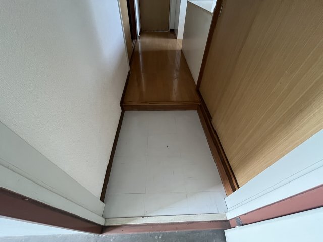 拡大写真:渡辺ビル 4階401の玄関