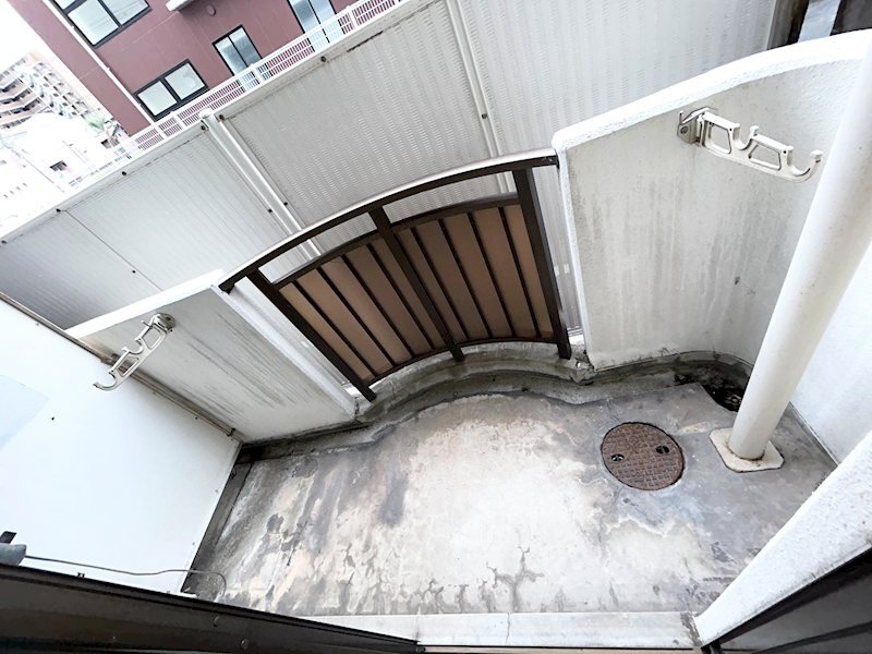 拡大写真:ウイング岡町 1階101のバルコニー