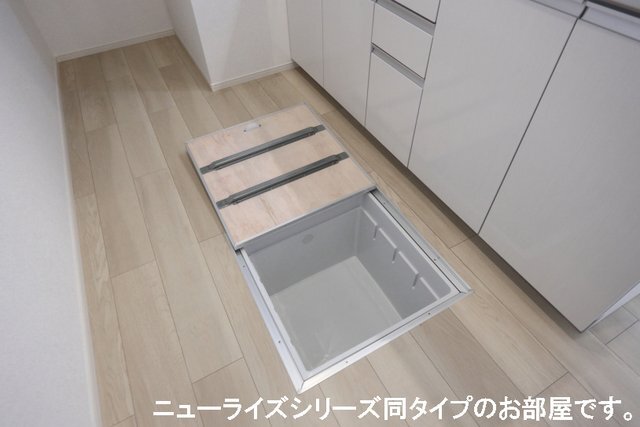 拡大写真:エスポワール昴B 1階102の収納