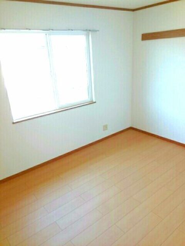 拡大写真:クレストール内尾B 2階203の内装