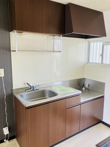 拡大写真:サンコーポ東古松 2階201のキッチン