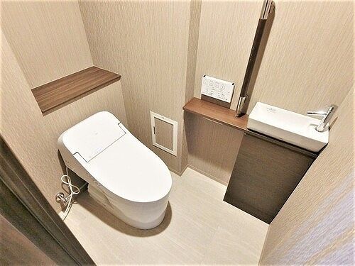 拡大写真:ライオンズタワー岡山千日前 11階1107のトイレ