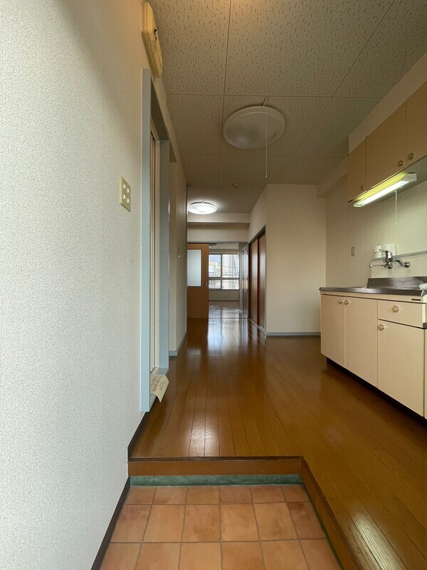 拡大写真:春日町マンション 4階403の玄関