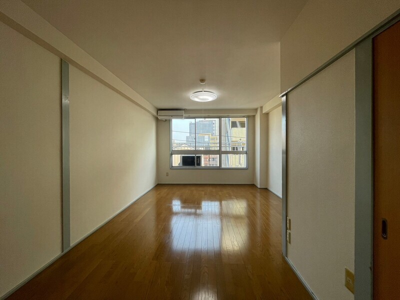 拡大写真:春日町マンション 4階403の居間