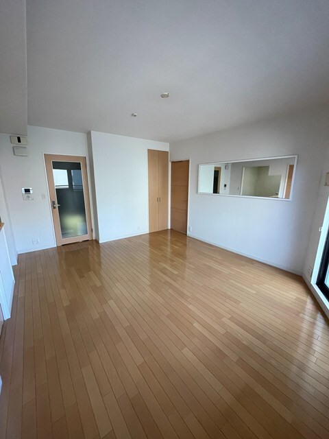 拡大写真:リベール桑田町CentralCity 6階604の居間