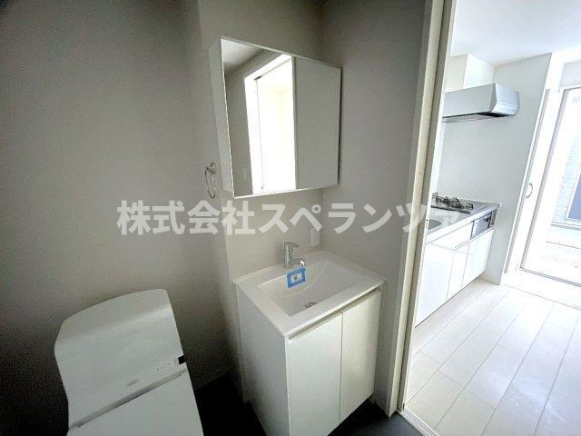 拡大写真:WISTERIA R&T 1階201の洗面所