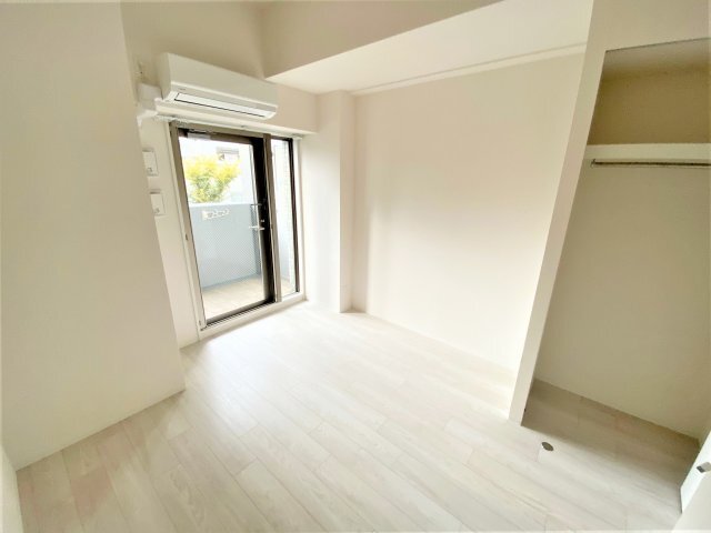 拡大写真:エスリード大阪城クローグ 10階1002の居間