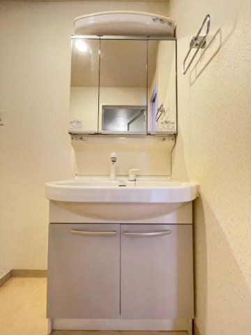 拡大写真:メロッソ梅北 7階604の洗面所