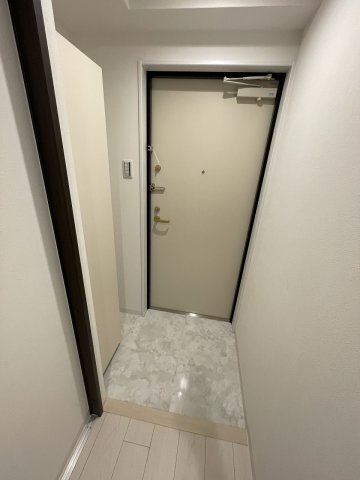 拡大写真:V-GRACE AKAGAWA 5階504の玄関