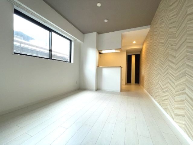 拡大写真:V-GRACE AKAGAWA 5階504の居間