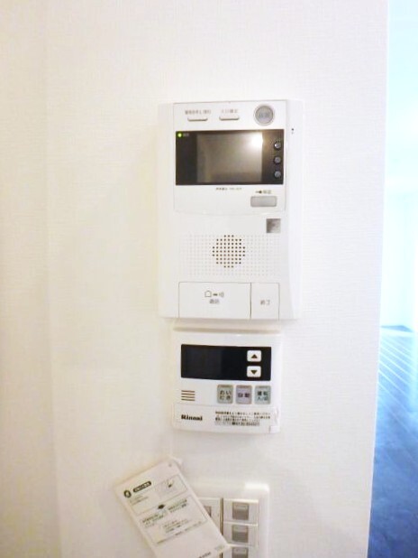拡大写真:クレスティークAYA 8階802のセキュリティ