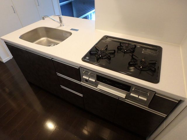 拡大写真:クレスティークAYA 8階802のキッチン