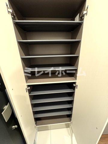 拡大写真:プライムガーデン大森 6階604の収納