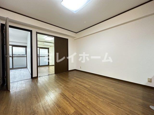 拡大写真:アーバンコートタムラ 3階303の居間