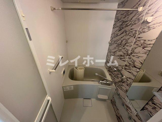 拡大写真:Hogar Ca’lido 1階102の風呂