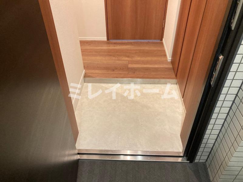 拡大写真:ドムススタイル武蔵小山 2階201の玄関