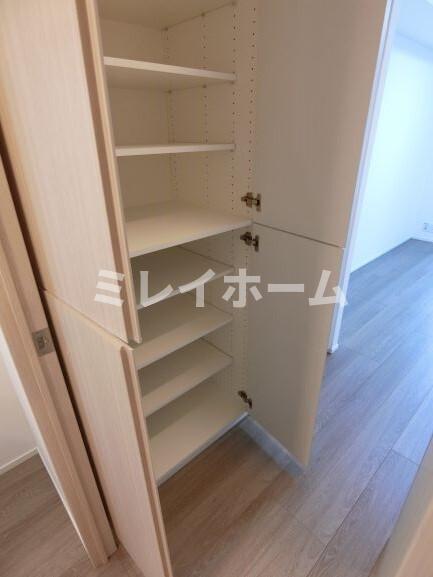 拡大写真:Urban Link大森海岸 3階302の玄関