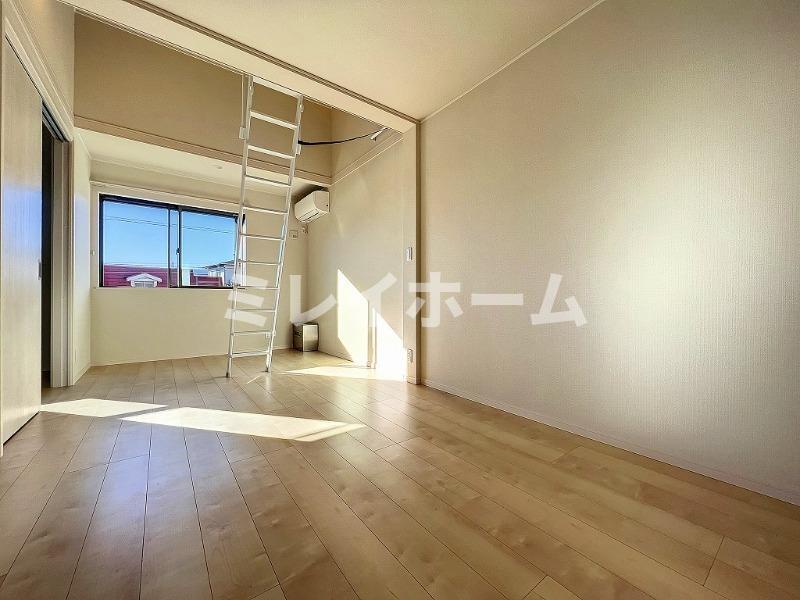 拡大写真:ソレイユ南馬込 2階201の居間