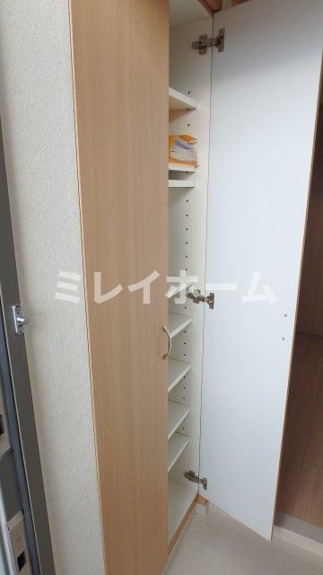拡大写真:ルーブル多摩川八番館 8階804の玄関