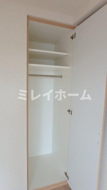 拡大写真:ルーブル多摩川八番館 8階804の収納