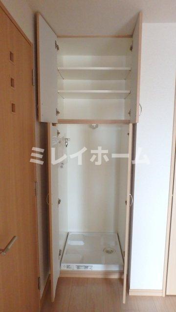 拡大写真:ルーブル多摩川八番館 8階804の収納