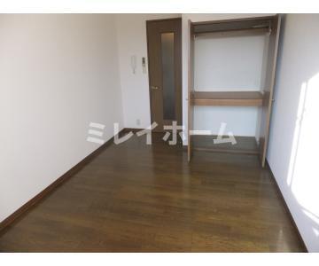 拡大写真:BROWNHOMES 2階205の寝室