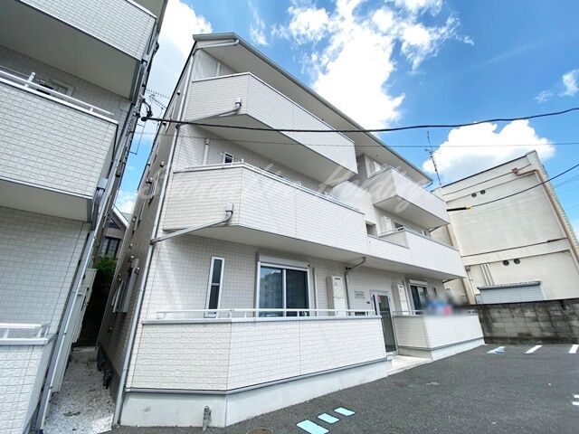 写真：大和市深見西２丁目の外観