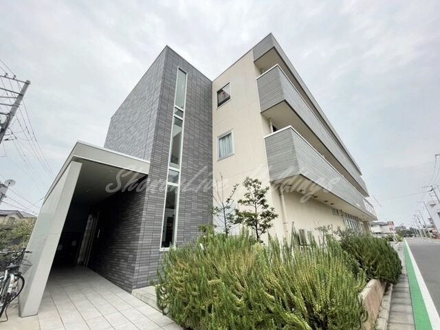 拡大写真:TERRACE WELLNESS 3階306の外観