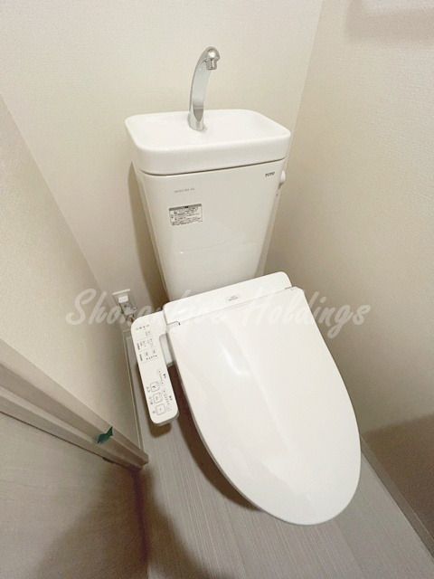 拡大写真:平塚市明石町 4階402のトイレ