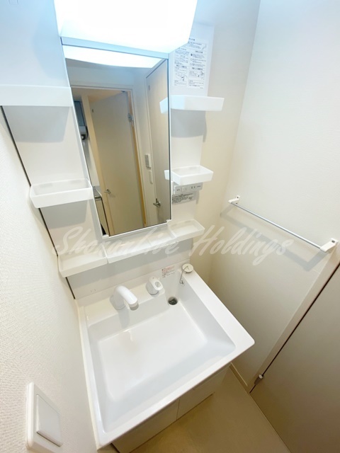 拡大写真:鎌倉市玉縄1丁目 3階301の洗面所