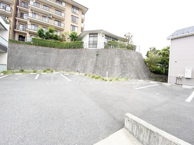拡大写真:横浜市栄区飯島町 1階101の整備された共有部分です♪