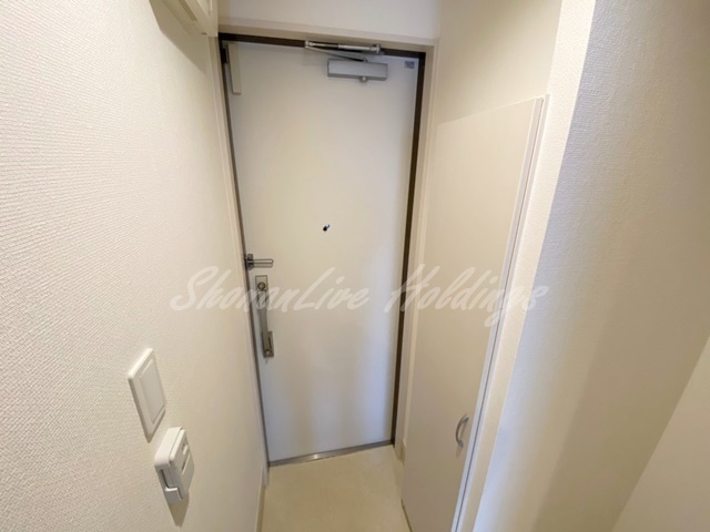 拡大写真:藤沢市藤が岡1丁目 3階305の玄関