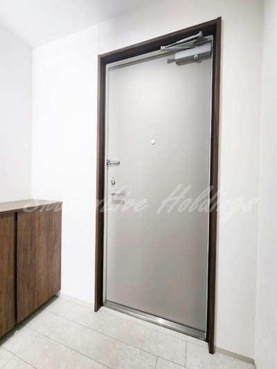 拡大写真:TERRACE WELLNESS 3階306の玄関