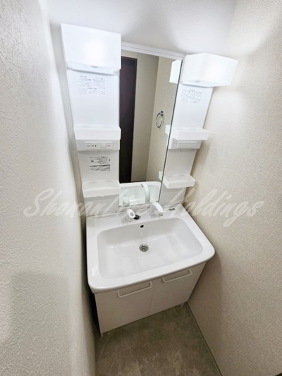 拡大写真:TERRACE WELLNESS 3階306の洗面所
